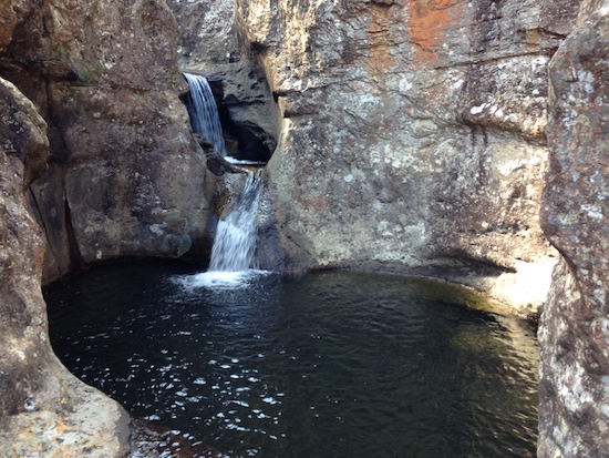 seeing gudu falls hiking in drakensberg royal natal national park in south africa