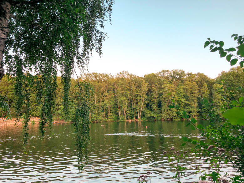 schlachtensee lake in berlin's grunewald neighborhood