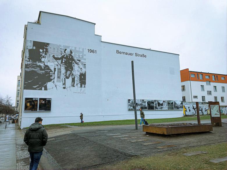 the visitor centre berlin wall memorial is along the berlin wall tour