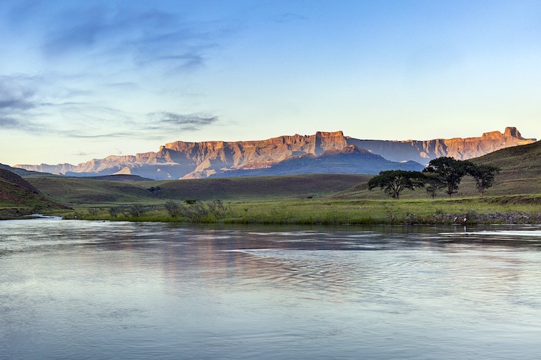 epic day hikes in royal natal national park