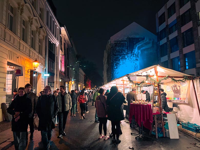 a less touristy advent market with stalls selling unique gifts in berlin mitte