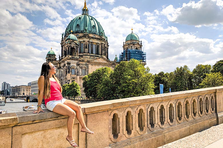 how to open a German bank account without anmeldung simplified by expats living abroad who is enjoying the Berlin city view