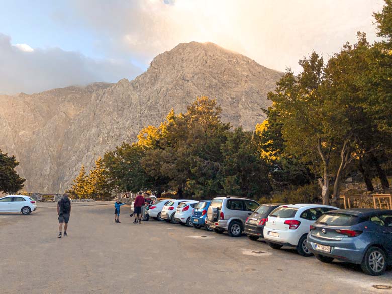 car parked near at xyloskalo near the start of the samaria gorge hiking trail