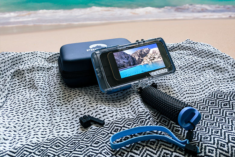 a waterproof case for iphone that you can take for swimming, snorkeling or scuba diving